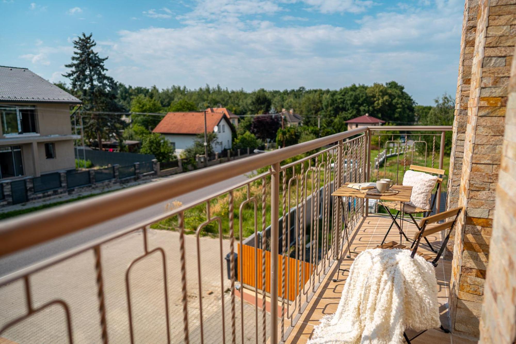 Laskara Garden Apartment By Prague Forest Nové Jirny 外观 照片